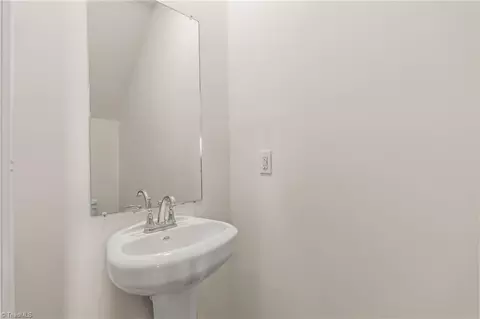 507 Grimes Ave E, High Point, NC 27260 photo 16