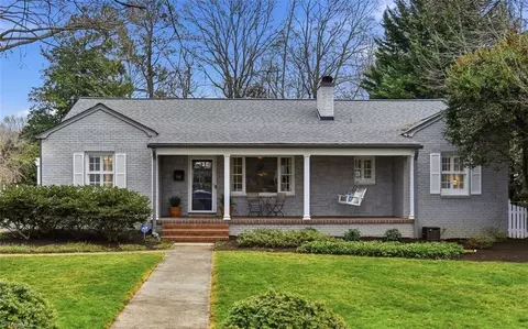 925 Oaklawn Ave, Winston Salem, NC 27104
