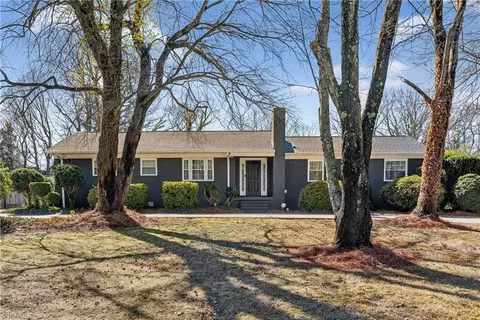 3244 Nottingham Rd, Winston Salem, NC 27104