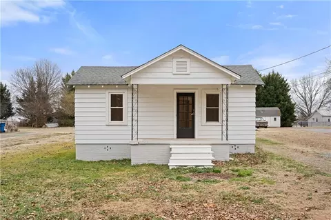 610 Piedmont Ave, Gibsonville, NC 27249