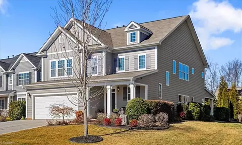 808 Blue Moon Ct, Greensboro, NC 27455