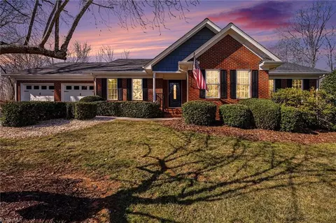 937 Chamberlin Dr, Asheboro, NC 27205