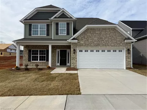 1758 Black Horse Rd #49, Kernersville, NC 27284