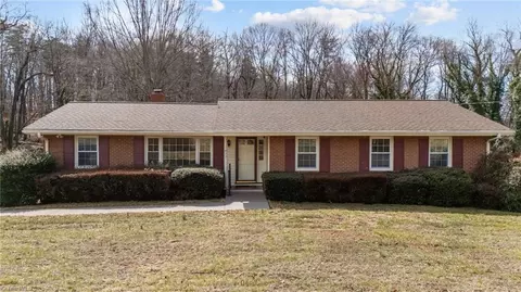 1022 Pine Knolls Rd, Kernersville, NC 27284