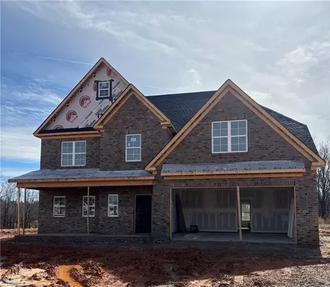 102 Sandpiper Dr, Lexington, NC 27295