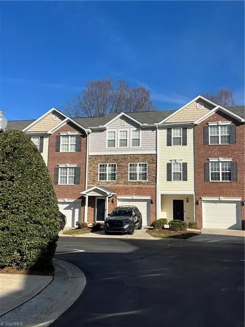 18 Dunlevy Way, Greensboro, NC 27455