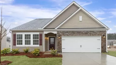 368 Willowbrooke Ct, Stokesdale, NC 27357