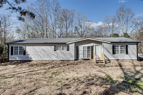 1614 Manorview Rd, Asheboro, NC 27205