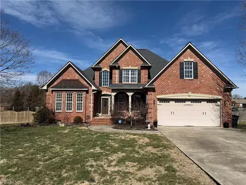 311 Vancouver Ct, Kernersville, NC 27284
