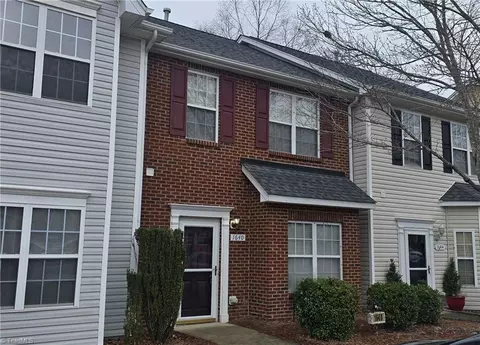 1640 Olivers Crossing Cir, Winston Salem, NC 27127