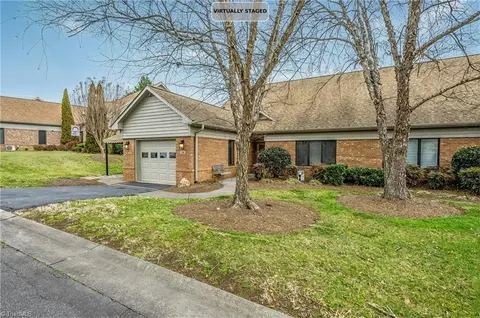 333 Hollybrook Dr, Bermuda Run, NC 27006