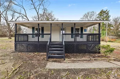 304 Phillips St, Thomasville, NC 27360