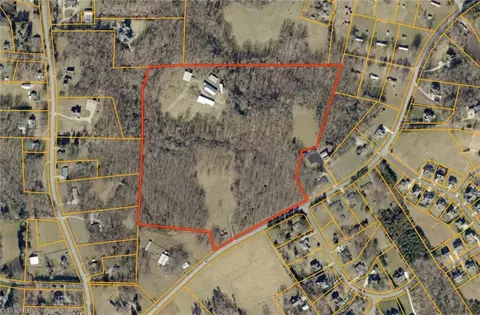 229 Bunker Hill Rd N, Colfax, NC 27235