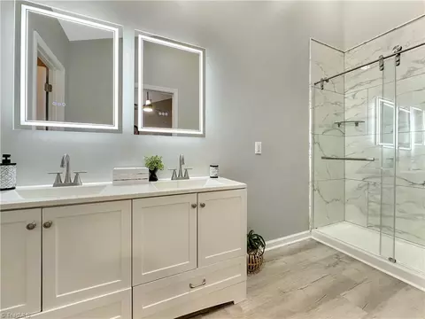 Bath - 149 Stonebridge Rd, Purlear, NC 28665 photo 1 of 4