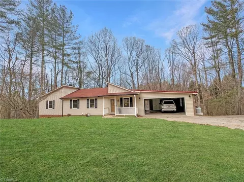 Exterior - 149 Stonebridge Rd, Purlear, NC 28665 photo 8 of 8