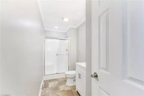Bath - 149 Stonebridge Rd, Purlear, NC 28665 photo 3 of 4