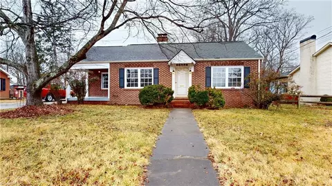 1625 Main St N, Mount Airy, NC 27030