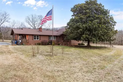 5709 Old Rural Hall Rd, Winston Salem, NC 27105
