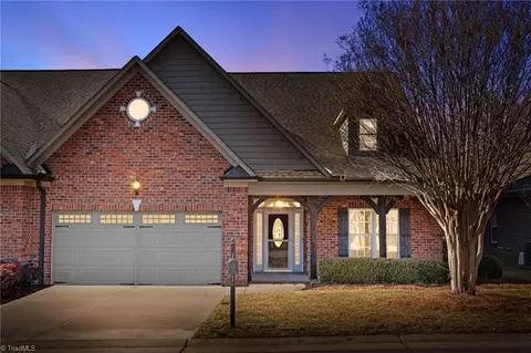 404 Suzanne Ln, Lexington, NC 27295