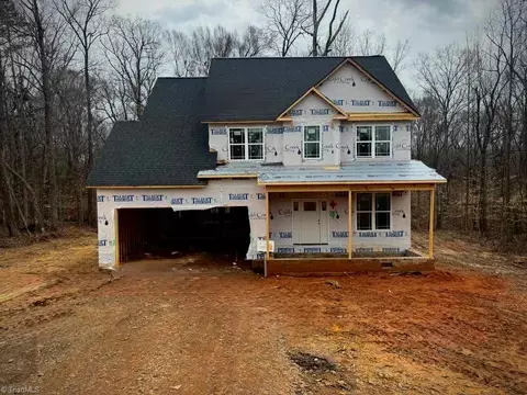 147 Northcrest Dr, Stokesdale, NC 27357