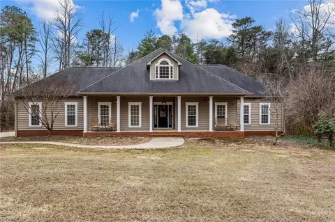 Exterior - 1096 Corner Rd, Pinnacle, NC 27043 photo 1 of 7