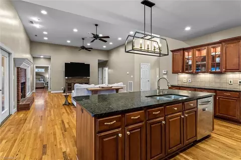Kitchen - 1096 Corner Rd, Pinnacle, NC 27043 photo 4 of 5