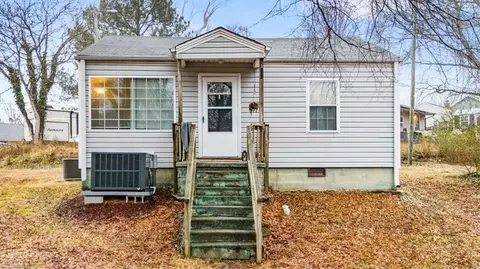 318 Mulberry St, Reidsville, NC 27320