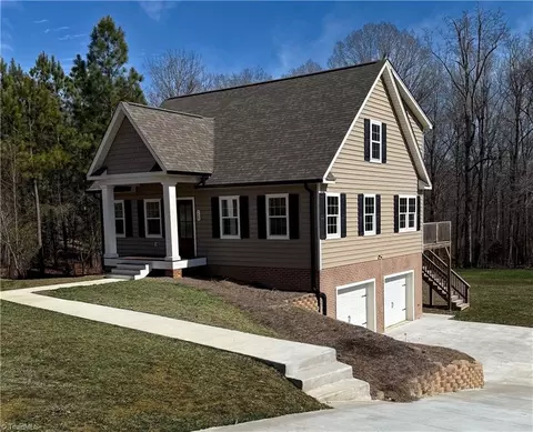 725 Jes Wes Ln, Lexington, NC 27295