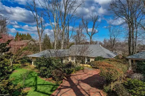 202 W Kemp Rd, Greensboro, NC 27410