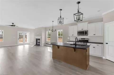 Living - 502 Beeson Ct, Clemmons, NC 27012 photo 1 of 5
