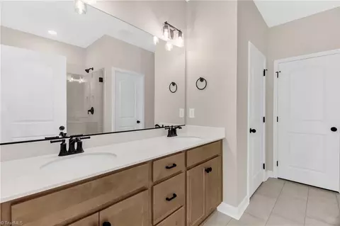 Entry Way - 502 Beeson Ct, Clemmons, NC 27012 photo 4 of 5