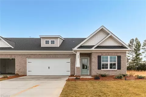 502 Beeson Ct, Clemmons, NC 27012