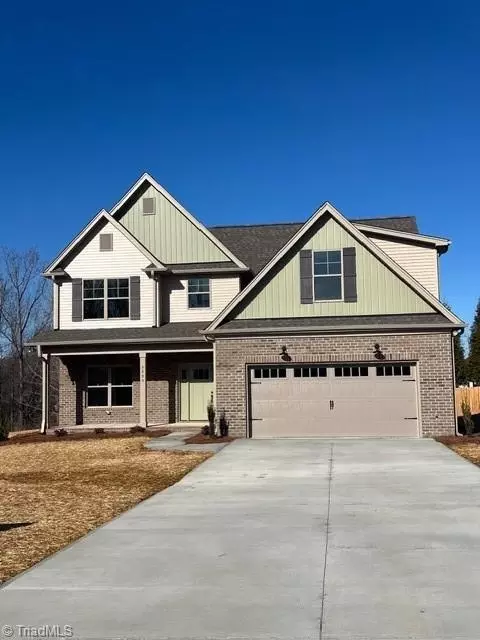 6809 Orchard Path Dr, Clemmons, NC 27012
