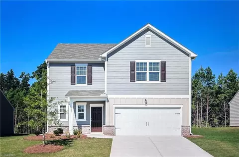 912 Riverbank Dr, Kernersville, NC 27284
