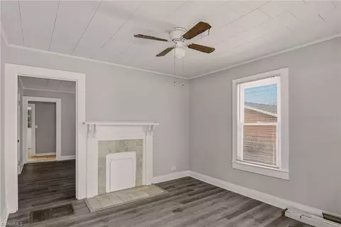 Living - 949 Council St, High Point, NC 27262 photo 1 of 3