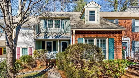 2735 Crosswinds Dr, Winston Salem, NC 27127