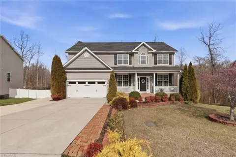 467 Mahogany Dr, Thomasville, NC 27360