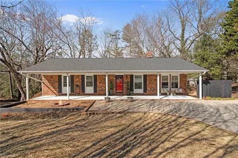 238 Holly Pine St, North Wilkesboro, NC 28659