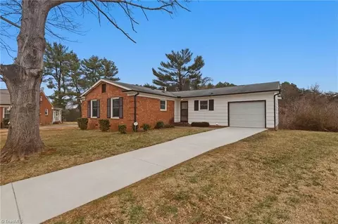 1031 Shea Ct, Winston Salem, NC 27107