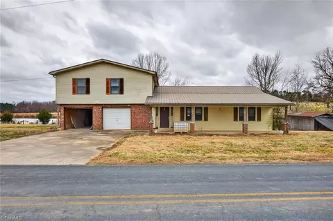 6227 Gravel Hill Rd, Denton, NC 27239