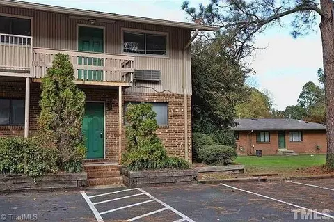 4 Shepherd Ln #4D, Chapel Hill, NC 27514