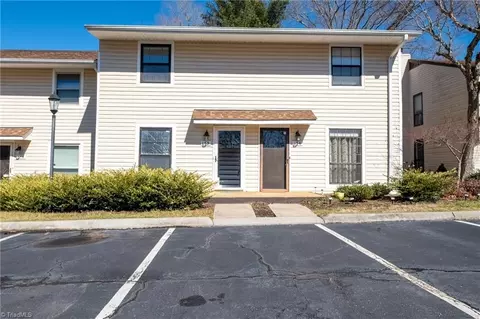 155 Turnwood Ln, Winston Salem, NC 27104