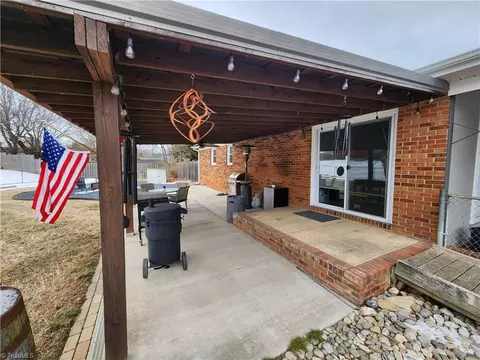 5030 Brook Cir, Archdale, NC 27263