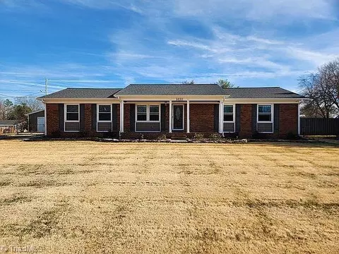 Exterior - 5030 Brook Cir, Archdale, NC 27263 photo 2 of 5