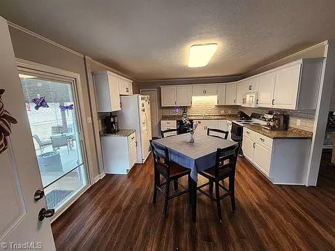 Kitchen - 5030 Brook Cir, Archdale, NC 27263 photo 1 of 2