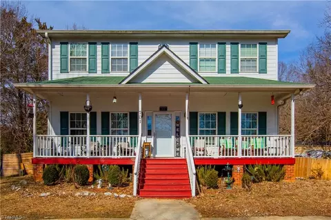701 Diana Dr, Thomasville, NC 27360
