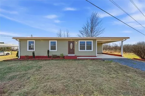 2013 Liberty Church Rd, Yadkinville, NC 27055