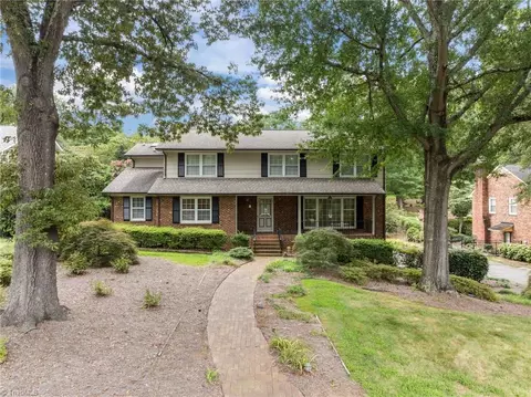 1122 Kensington Dr, High Point, NC 27262