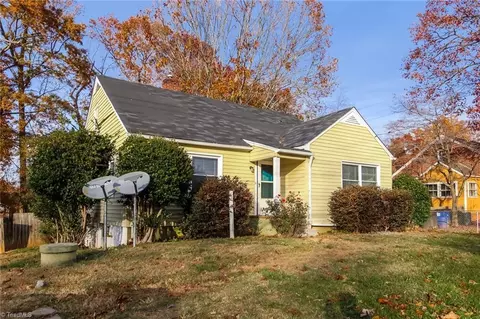 5413 Shattalon Dr, Winston Salem, NC 27106