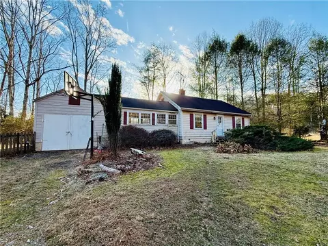 1052 Recreation Rd S, Wilkesboro, NC 28697